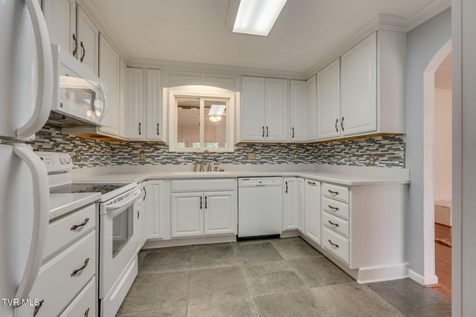 Photo #11: 107 Dogwood Lane