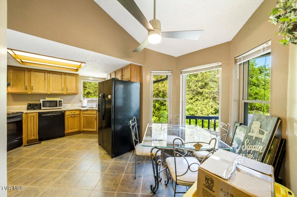 Photo #7: 997 Lake Ridge Drive