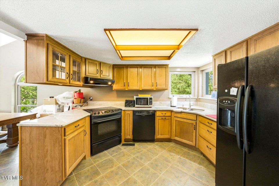 Photo #9: 997 Lake Ridge Drive