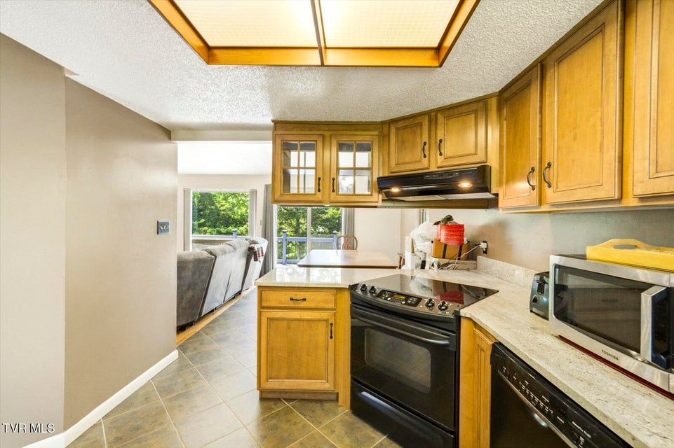 Photo #10: 997 Lake Ridge Drive