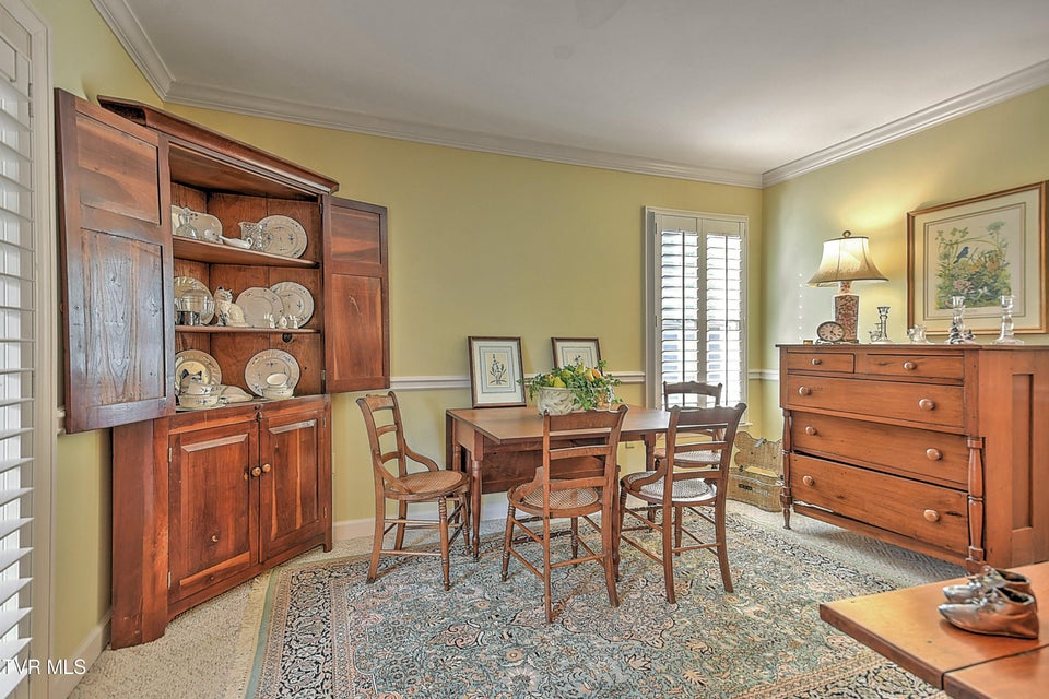Photo #10: 2000 Manor Court