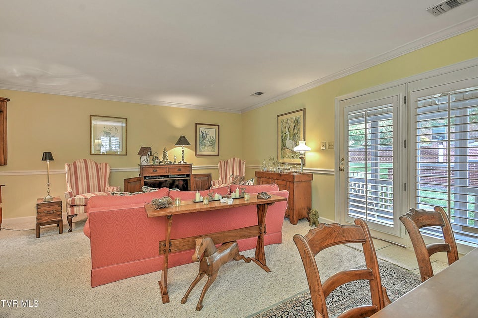 Photo #11: 2000 Manor Court