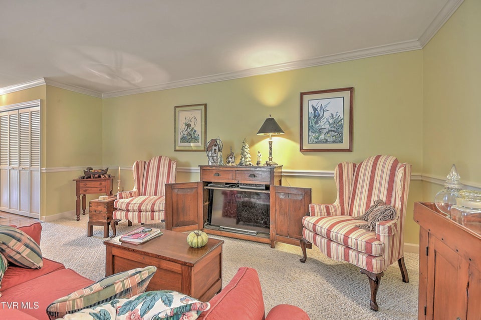 Photo #13: 2000 Manor Court