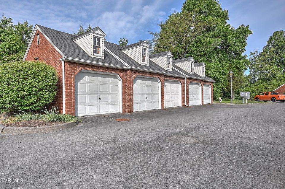 Photo #44: 2000 Manor Court