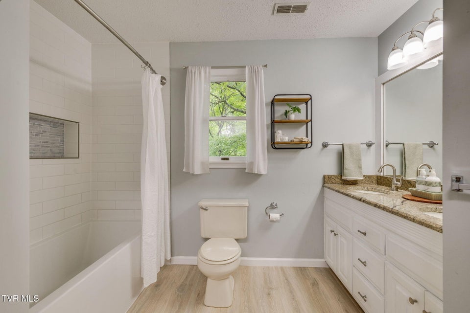 Photo #29: 3605 Rockwood Place