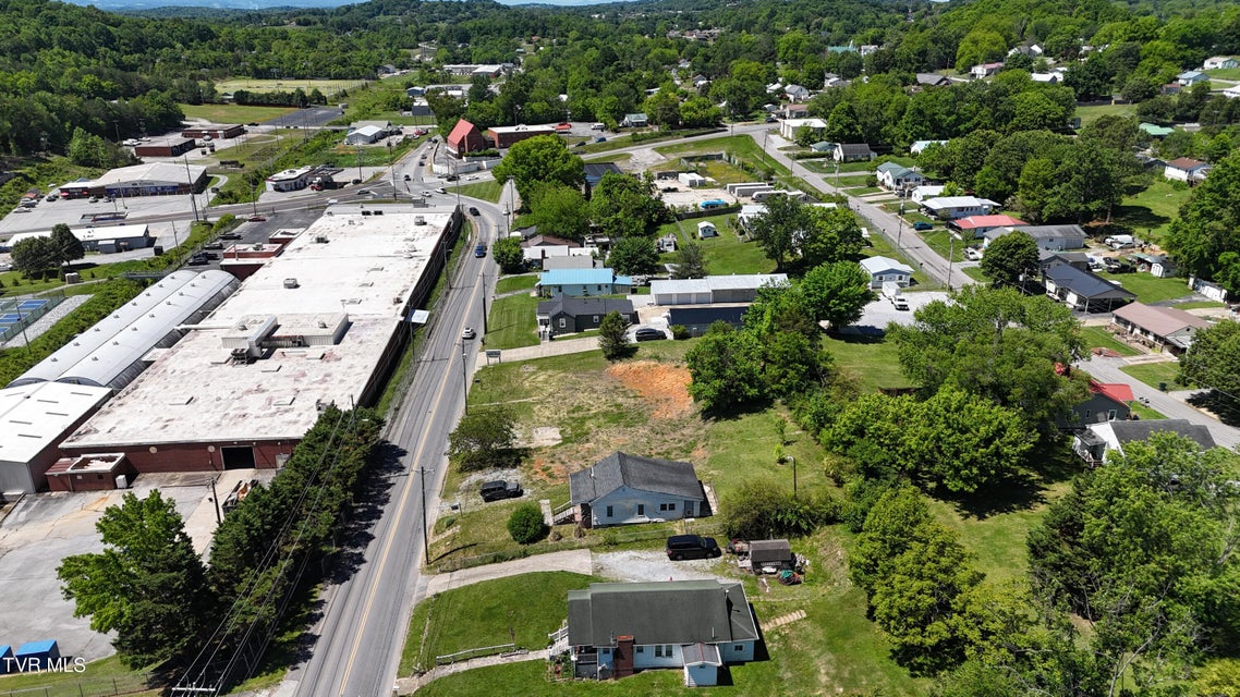 Photo #25: Tr 1 Bernard Avenue