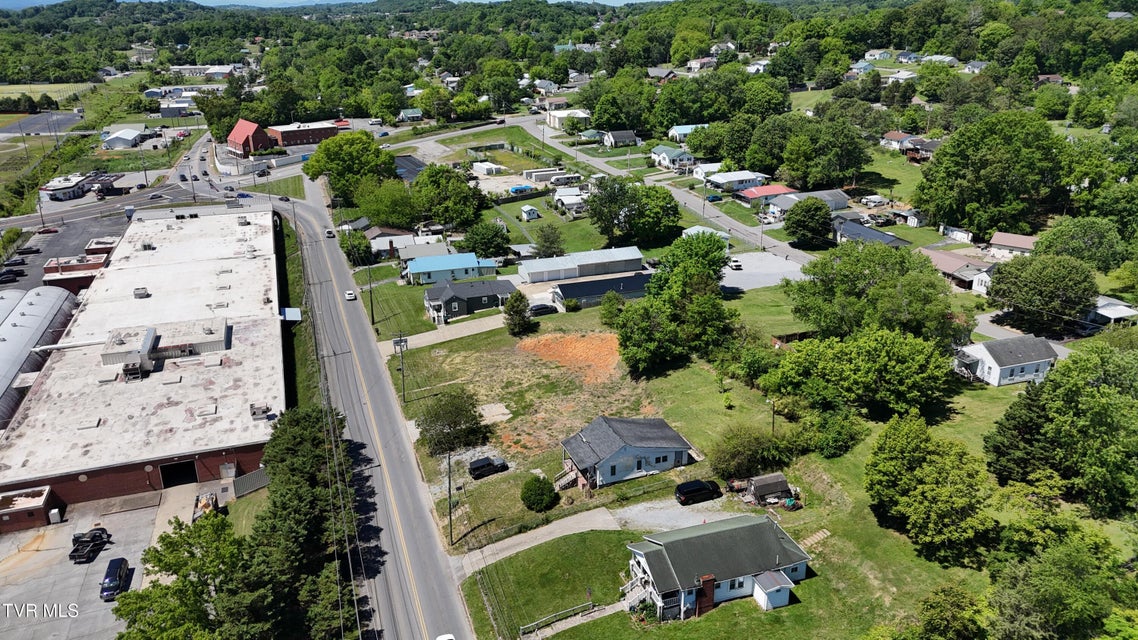 Photo #26: Tr 1 Bernard Avenue