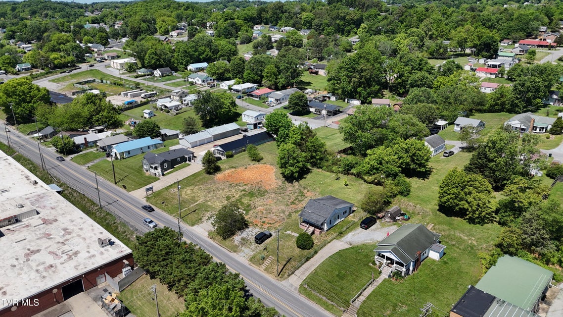 Photo #28: Tr 1 Bernard Avenue