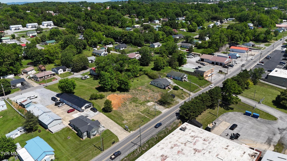 Photo #32: Tr 1 Bernard Avenue