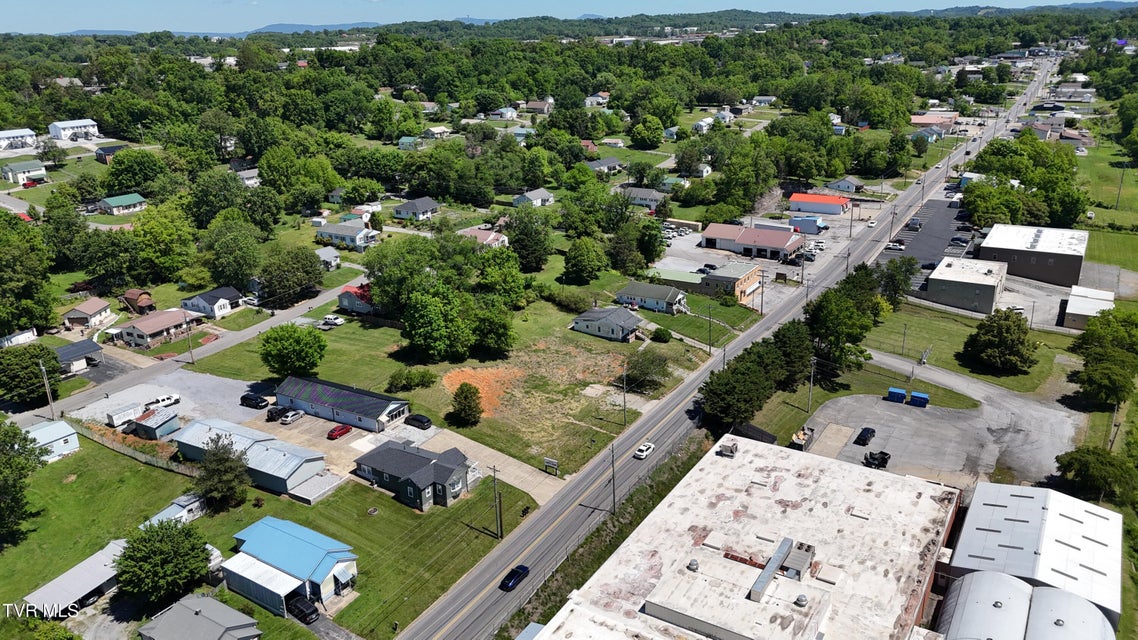 Photo #33: Tr 1 Bernard Avenue