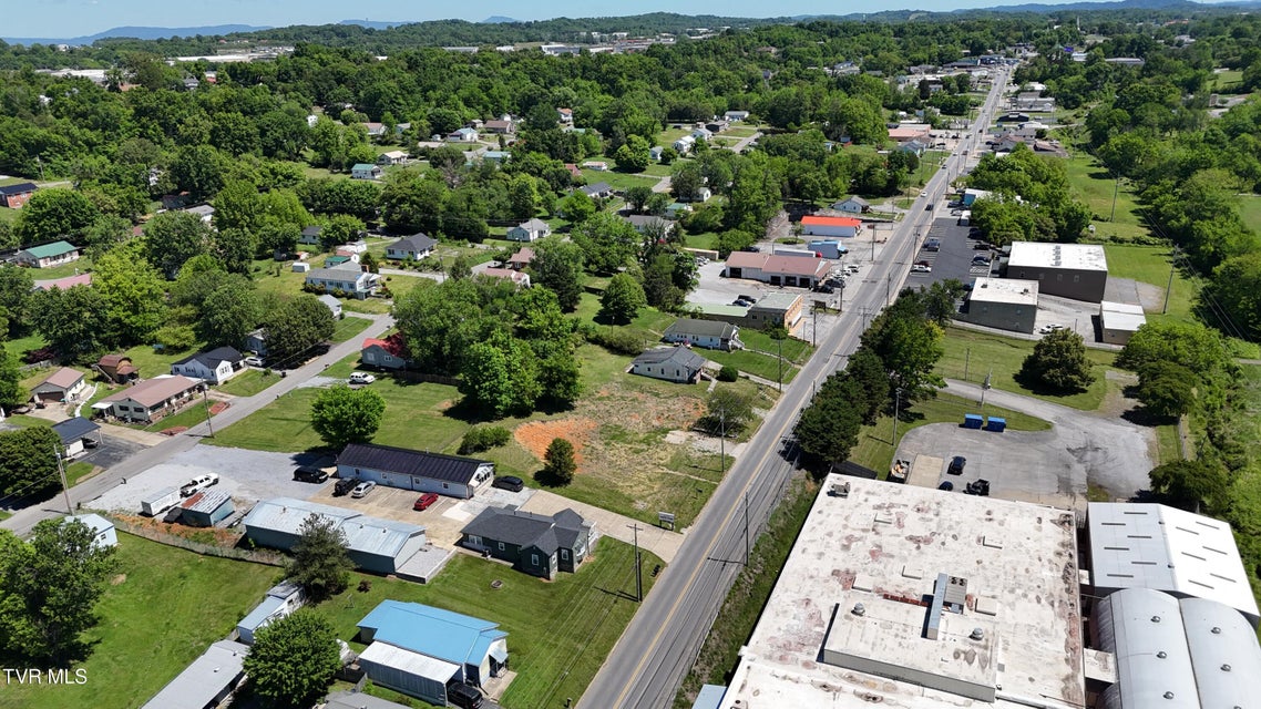 Photo #34: Tr 1 Bernard Avenue
