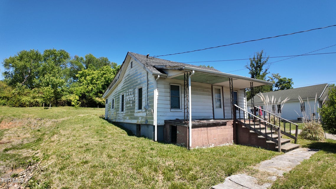 Photo #51: Tr 1 Bernard Avenue