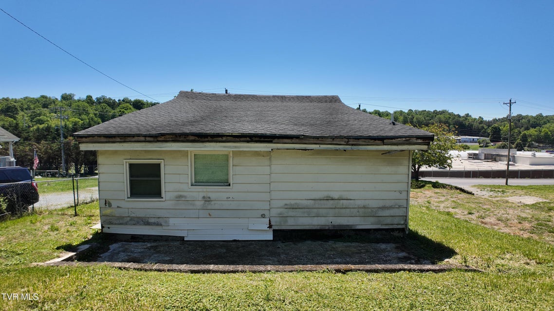 Photo #53: Tr 1 Bernard Avenue