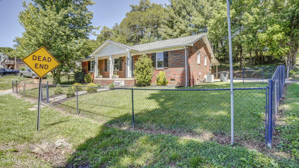 Photo #3: 401 Wilma Street