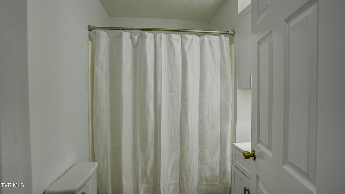 Photo #33: 4 Haver Hill Court
