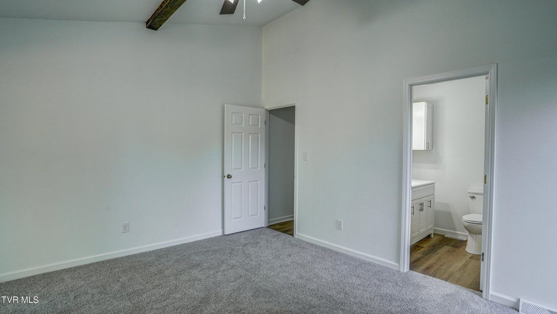 Photo #21: 4 Haver Hill Court