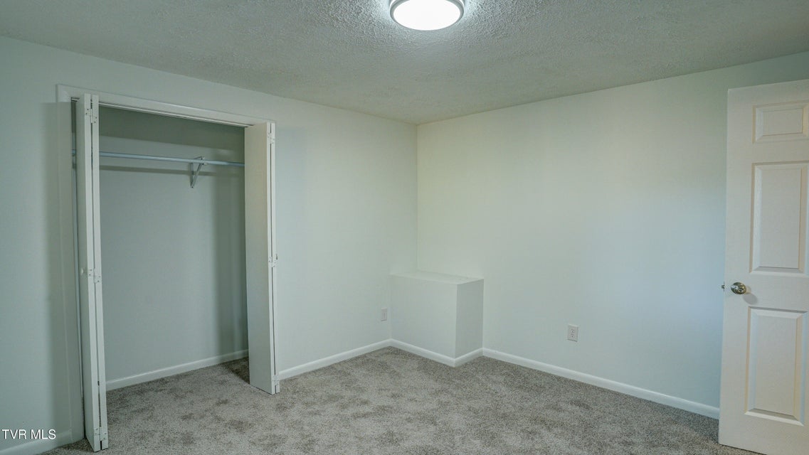 Photo #38: 4 Haver Hill Court