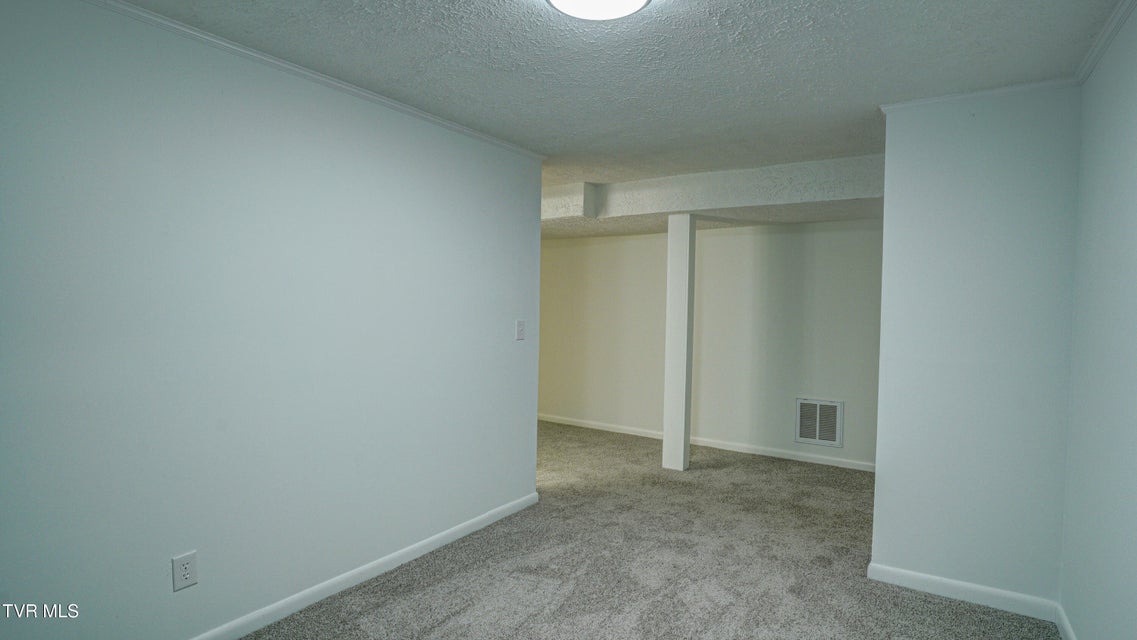 Photo #47: 4 Haver Hill Court