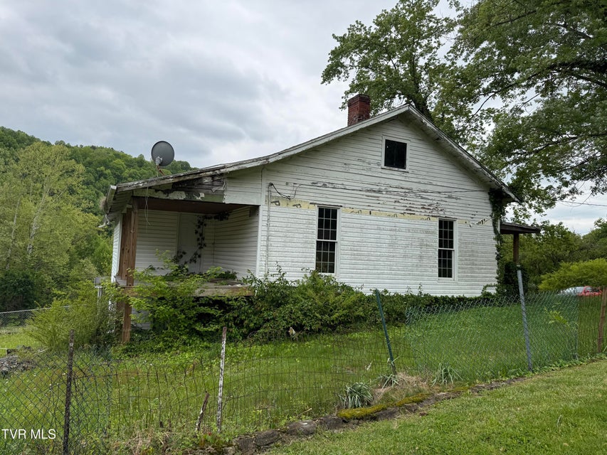 Photo #3: 105 Highland Avenue