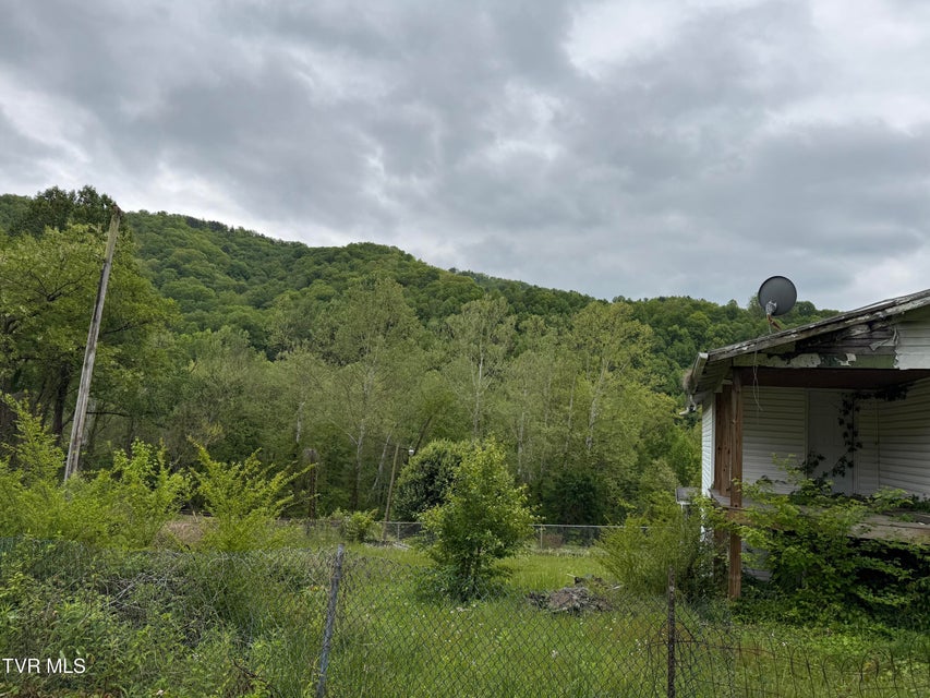 Photo #4: 105 Highland Avenue