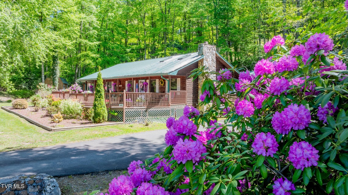 Photo #32: 1263 Harbin Hill Road
