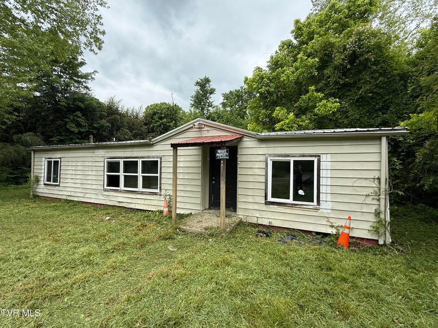Photo #2: 733 Taggart Avenue