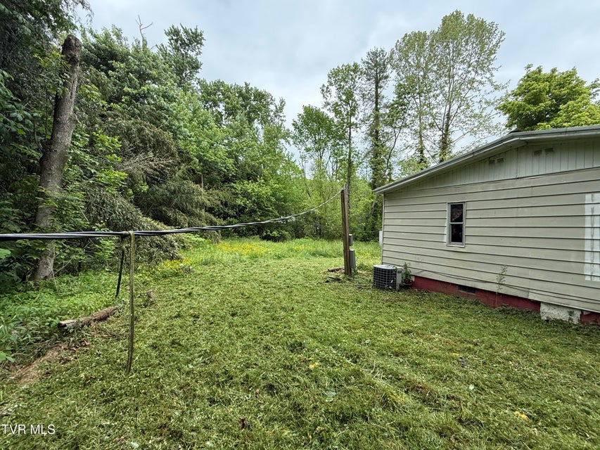 Photo #6: 733 Taggart Avenue