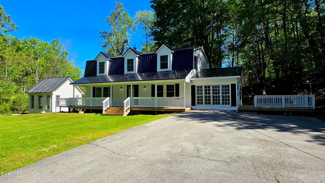 Photo #3: 5558 Paramont Road