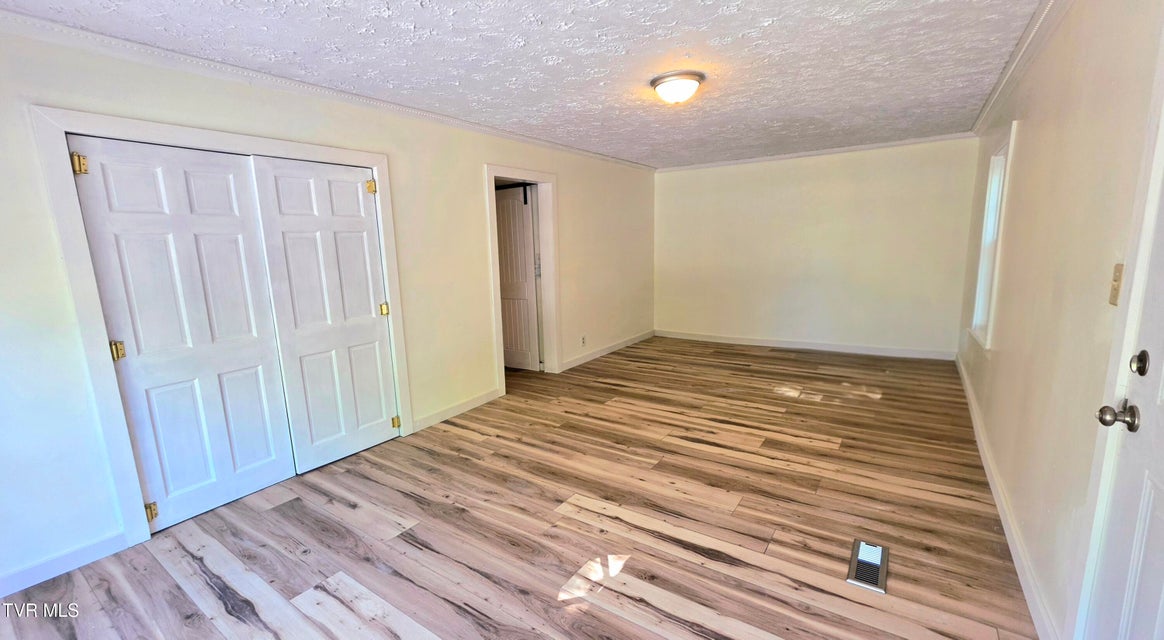 Photo #14: 5558 Paramont Road