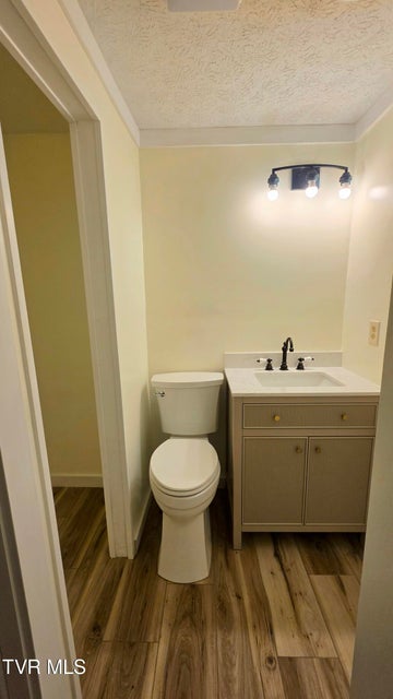 Photo #21: 5558 Paramont Road
