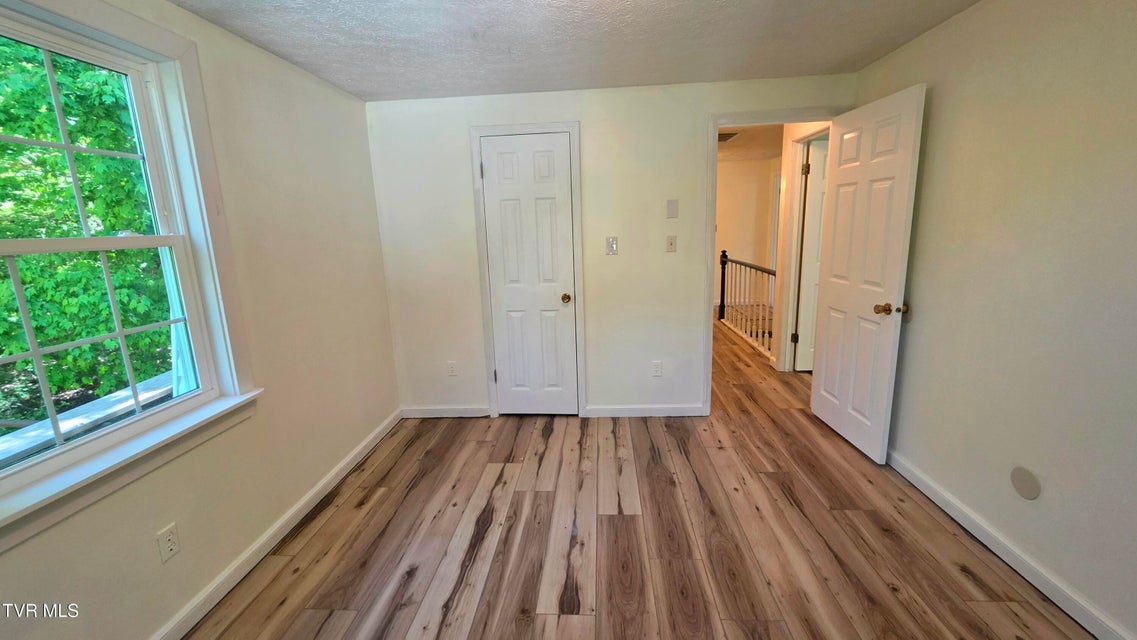 Photo #24: 5558 Paramont Road