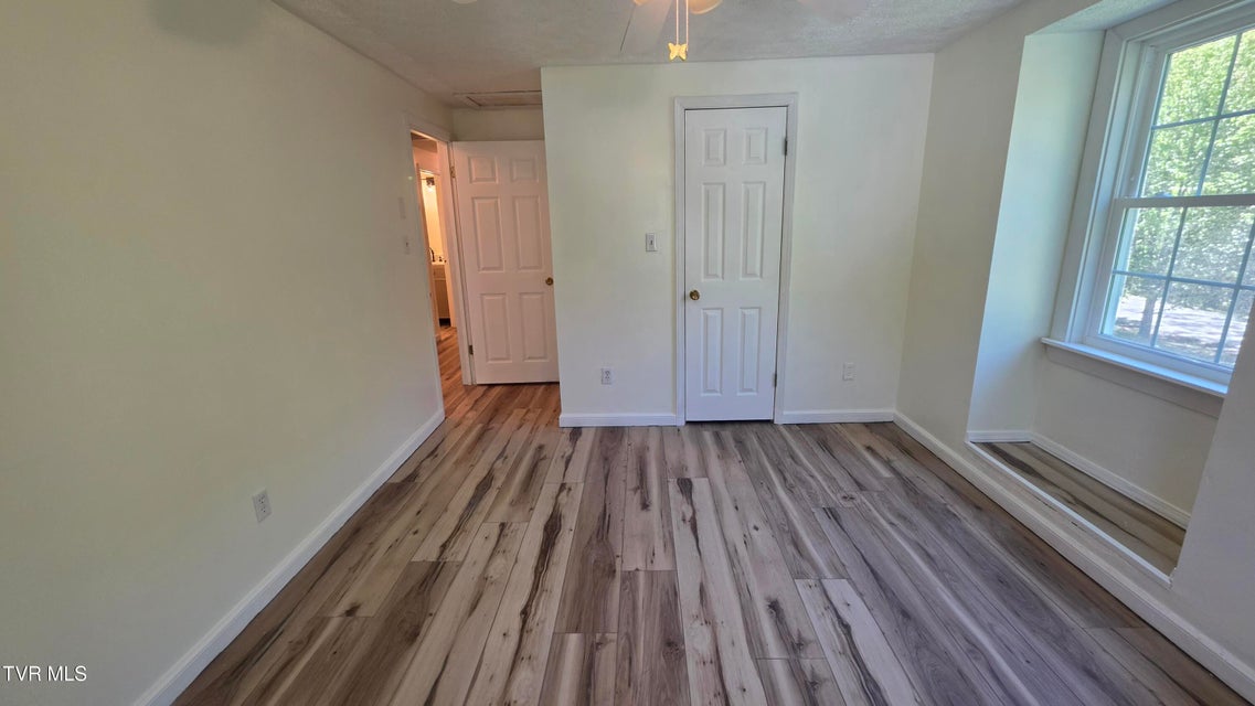 Photo #26: 5558 Paramont Road