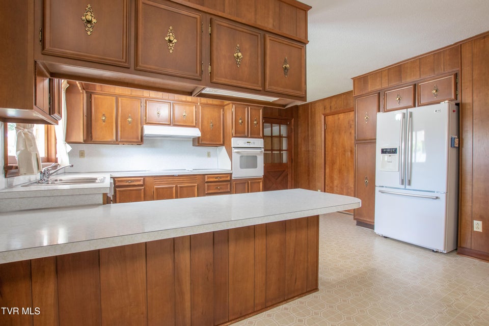 Photo #6: 18371 Westwood Drive