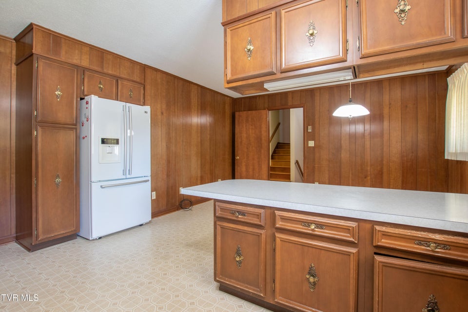 Photo #8: 18371 Westwood Drive