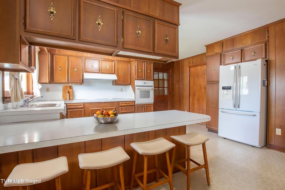 Photo #5: 18371 Westwood Drive
