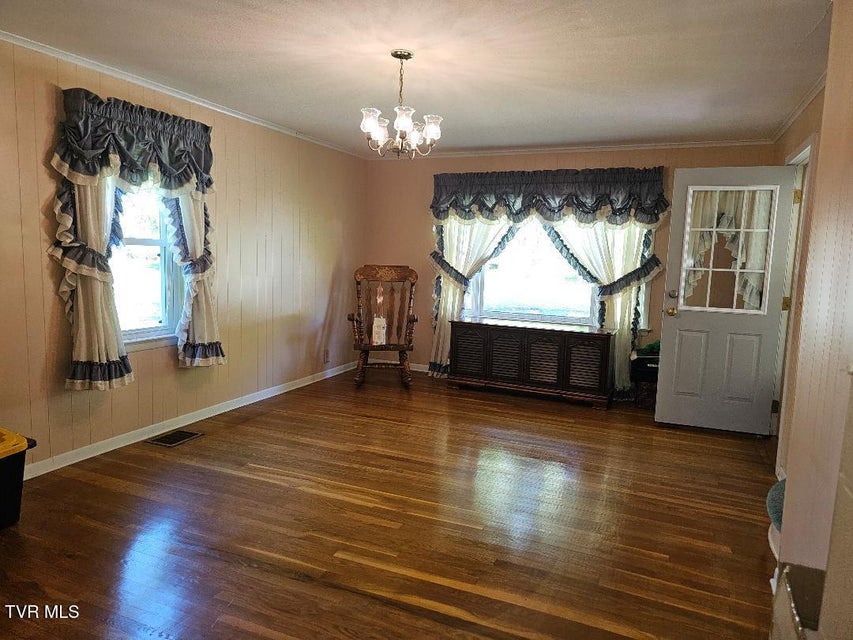 Photo #8: 2536 Orr Street