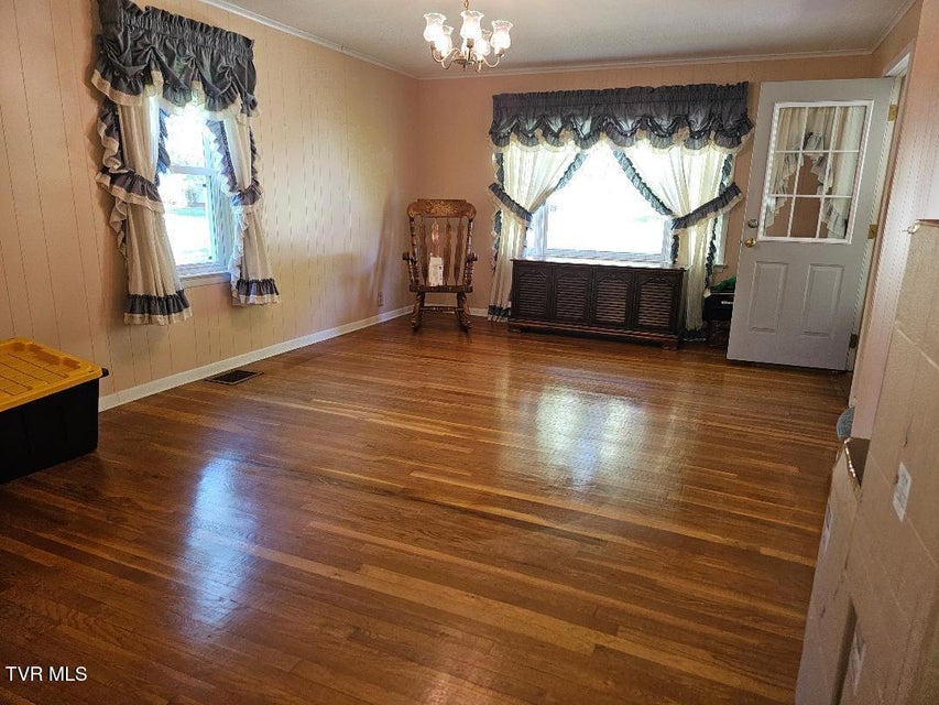 Photo #7: 2536 Orr Street