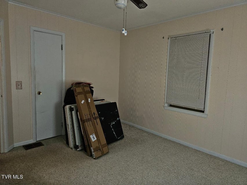 Photo #21: 2536 Orr Street