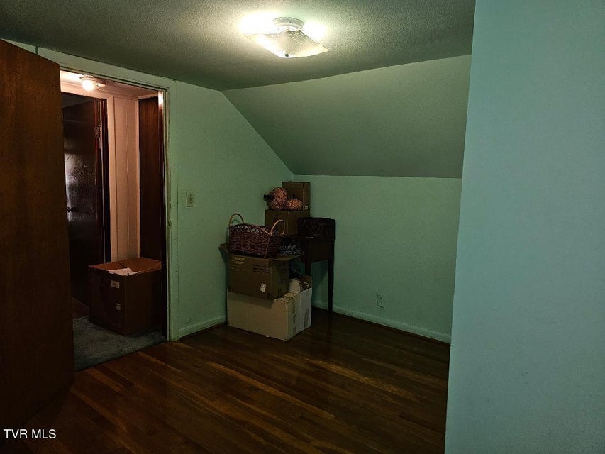 Photo #24: 2536 Orr Street