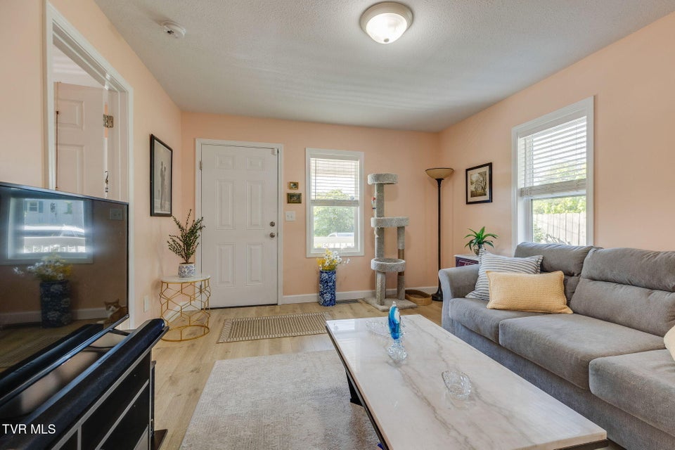 Photo #5: 1811 Fairview Avenue