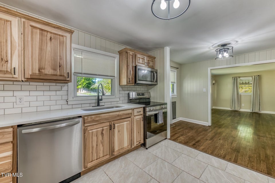 Photo #12: 2449 Windsor Avenue