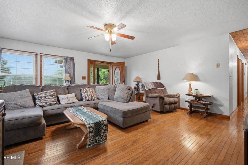 Photo #8: 3081 Ervintown Road
