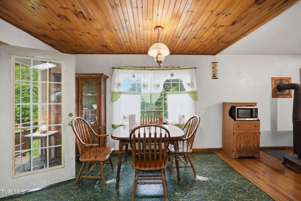 Photo #12: 3081 Ervintown Road
