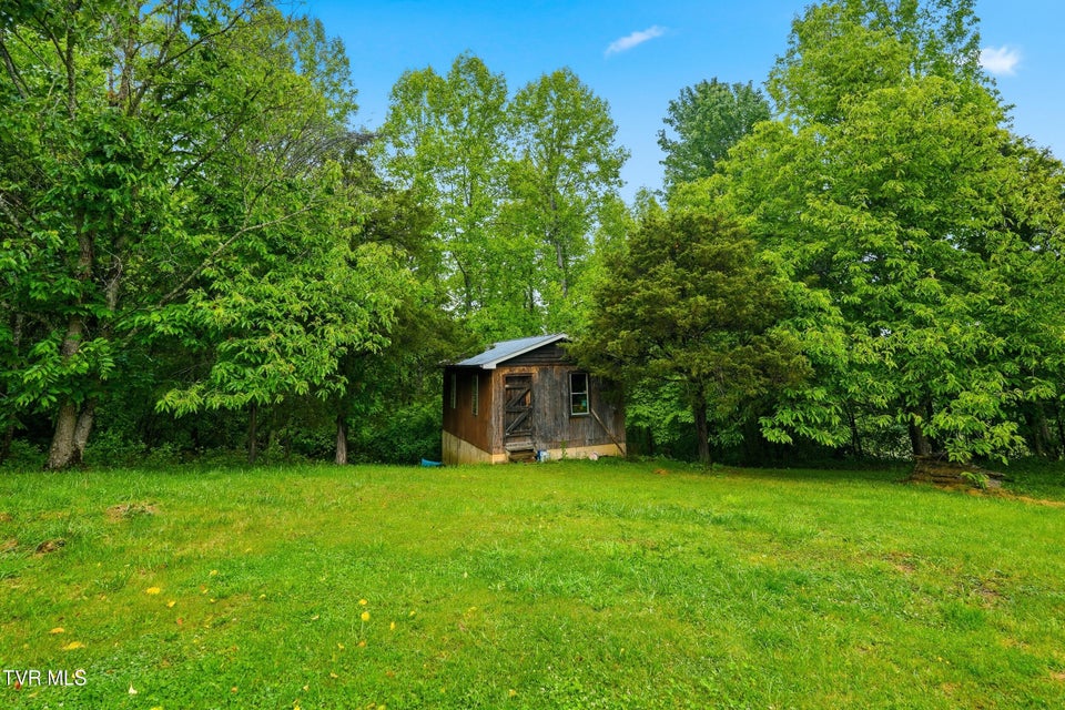 Photo #27: 3081 Ervintown Road
