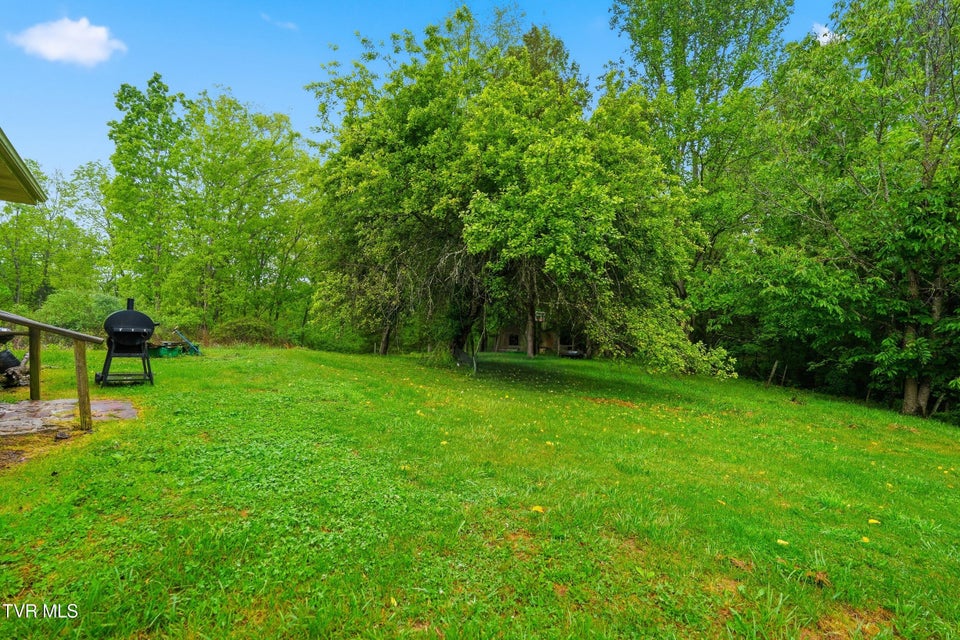 Photo #28: 3081 Ervintown Road