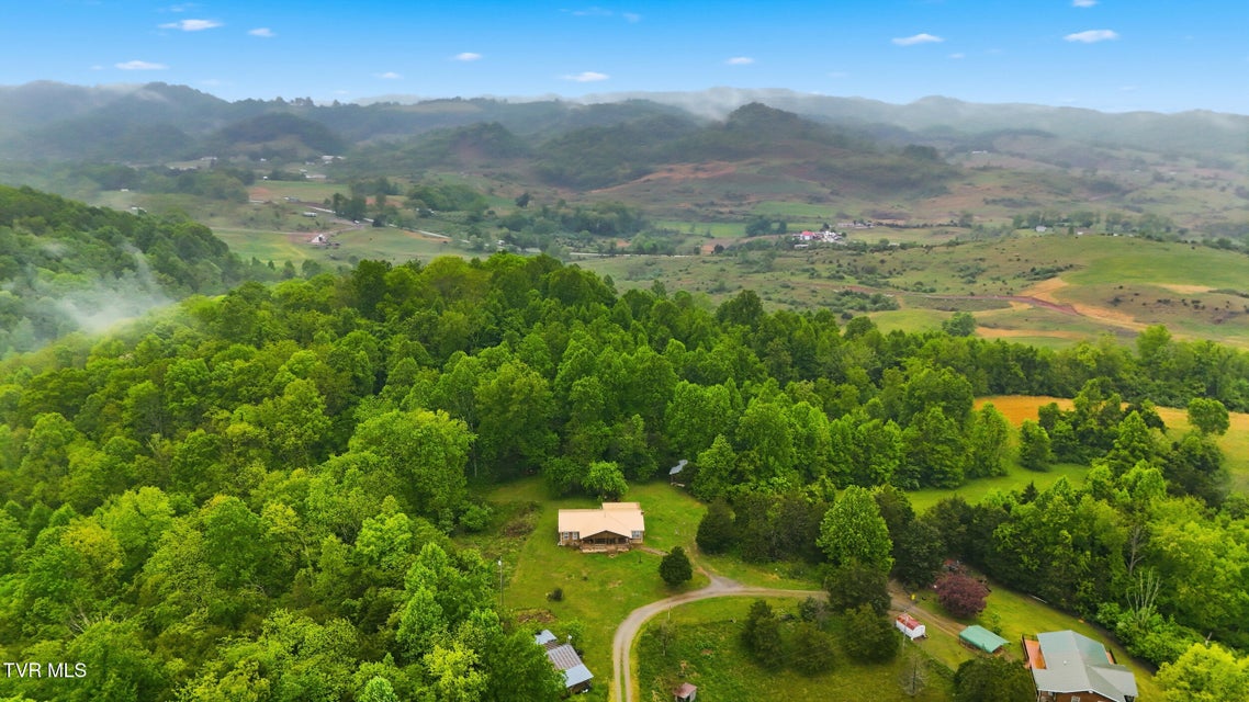 Photo #38: 3081 Ervintown Road