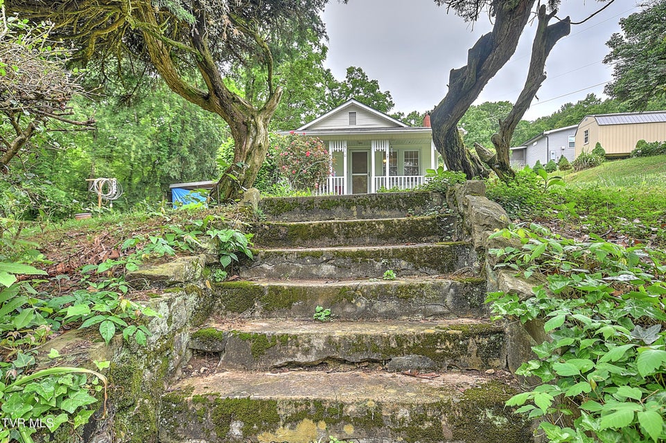 Photo #39: 510 Cherokee Drive