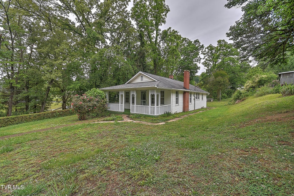 Photo #2: 510 Cherokee Drive