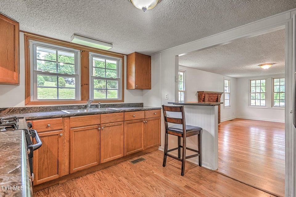 Photo #13: 510 Cherokee Drive