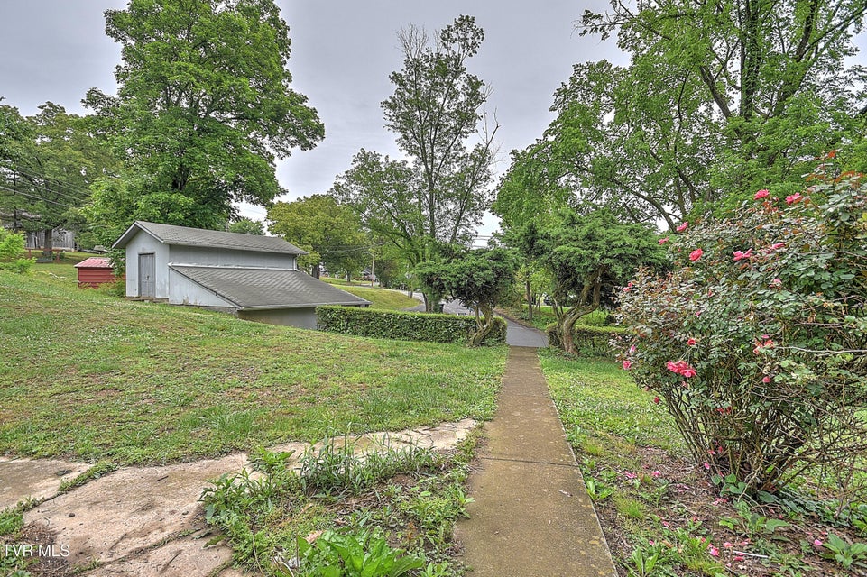 Photo #37: 510 Cherokee Drive